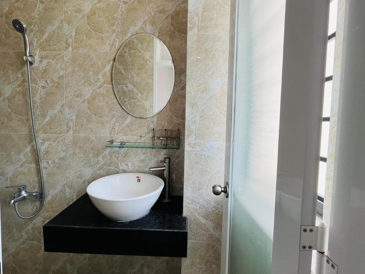 Love Homestay & Spa Куи Нхон Екстериор снимка