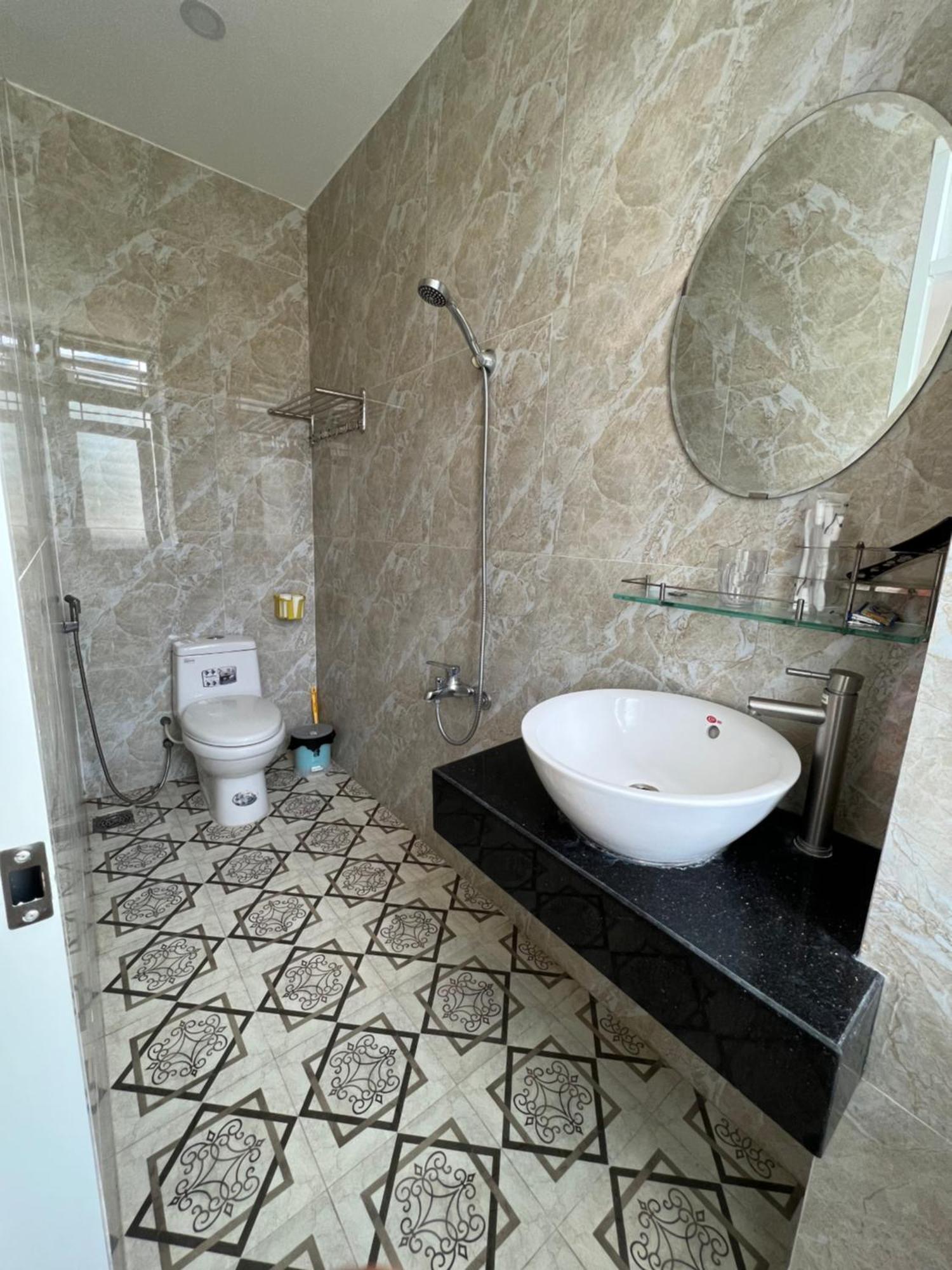 Love Homestay & Spa Куи Нхон Екстериор снимка